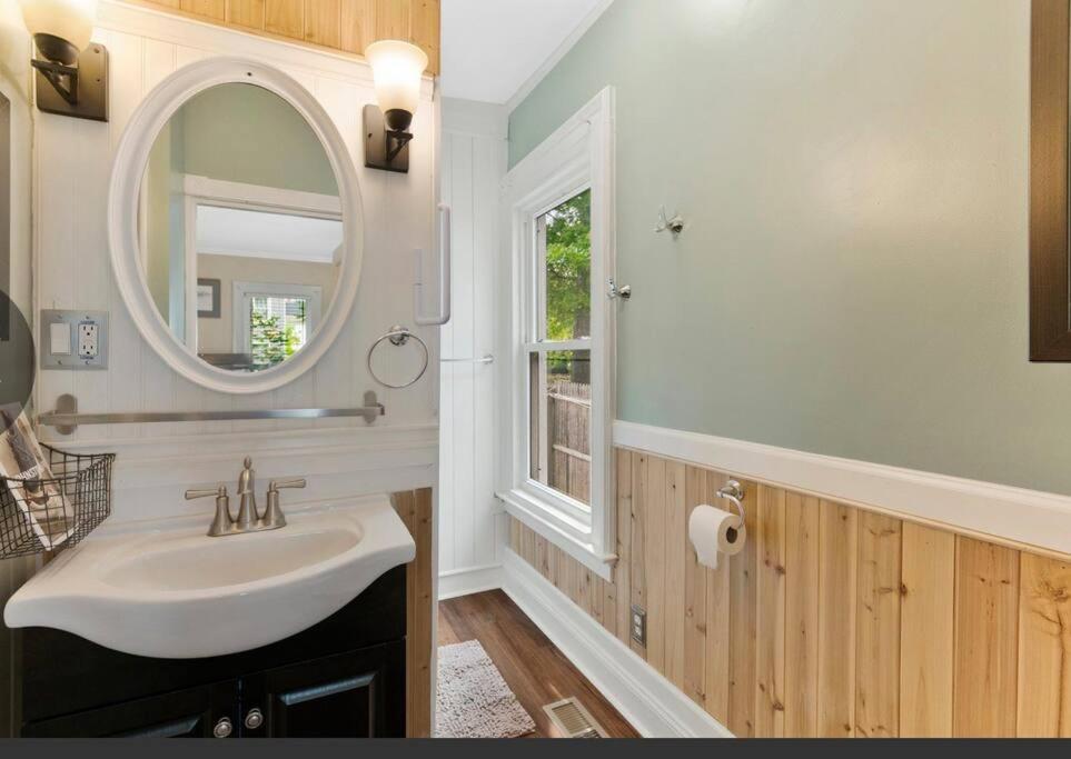 Beautiful Studio Apartment In Historic House ニューヘイブン エクステリア 写真